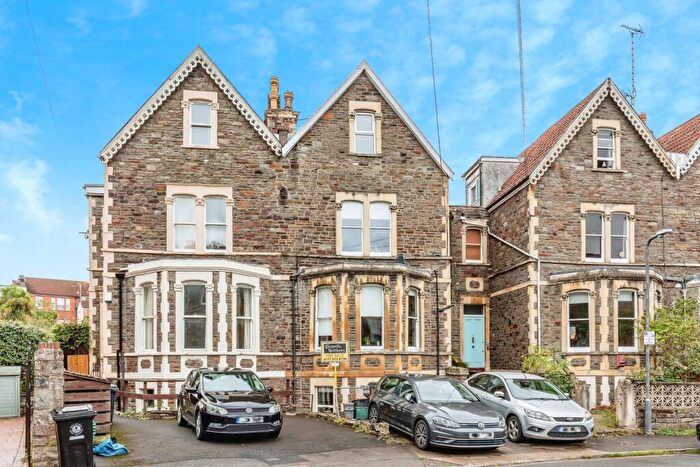 1 Bedroom Flat For Sale In Warwick Road, Bristol, BS6