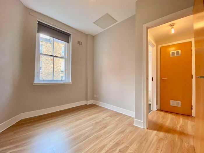 1 Bedroom Flat To Rent In Patriothall, Stockbridge, Edinburgh, EH3