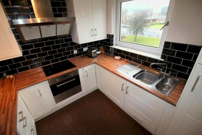 2 Bedroom Flat To Rent In Raeden Place, Aberdeen, AB15