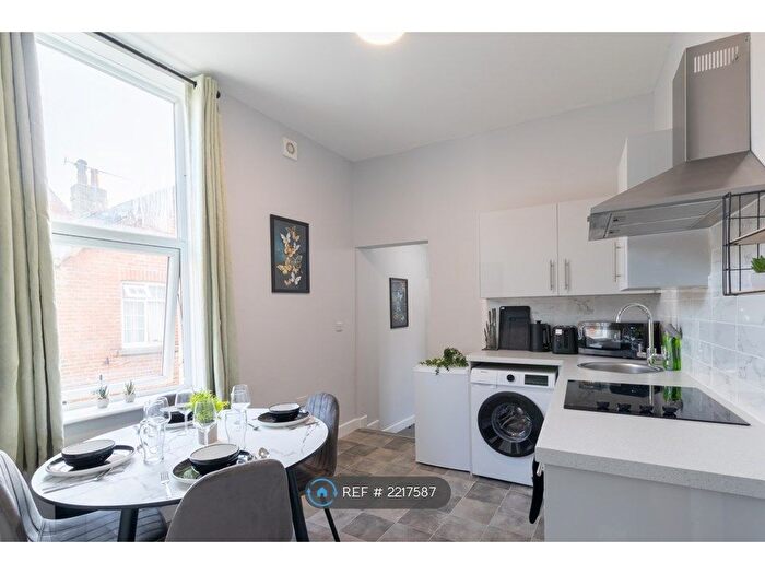 1 Bedroom Flat To Rent In Kingston House, Southsea, PO5