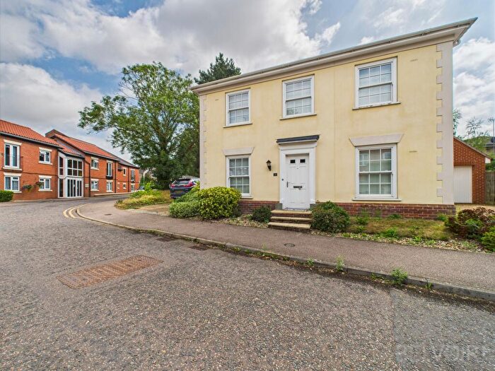 4 Bedroom Detached House To Rent In East Close, Bury St Edmunds, IP33