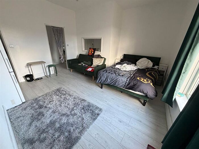 1 Bedroom Flat To Rent In Bolton Road, Blackburn, BB2