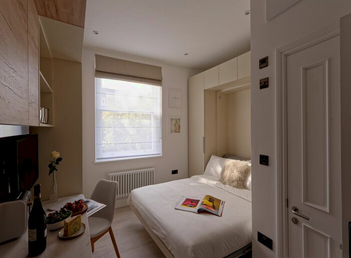 Studio To Rent In Linden Gardens, London, W2