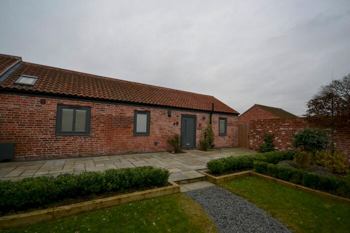 2 Bedroom Barn Conversion To Rent In Brook Lane, NG12