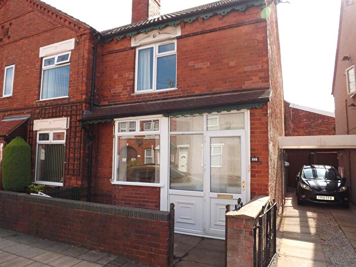 2 Bedroom End Terrace House To Rent In Redcliffe Street, Sutton-In-Ashfield, NG17