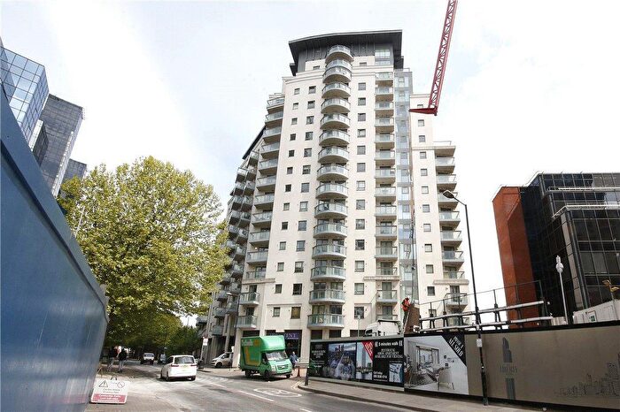 1 Bedroom Flat To Rent In City Tower, Limeharbour, Cross Harbour, South Quay, Canary Wharf, London, E14