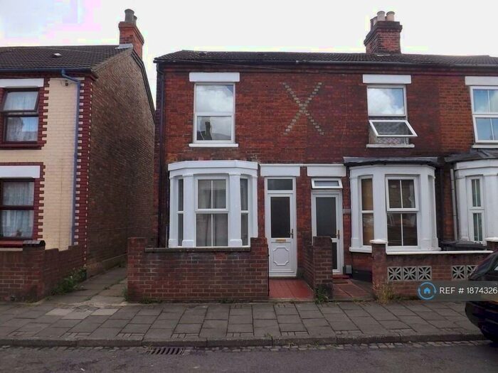 2 Bedroom Terraced House To Rent In Fenlake Road, Bedford, MK42