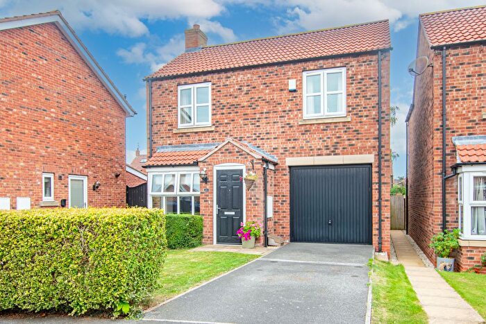 3 Bedroom Detached House For Sale In Station Rise, Riccall, York, YO19