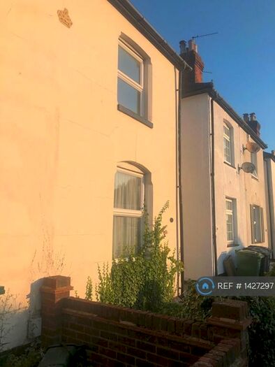 2 Bedroom Terraced House To Rent In Grange Road, Guildford, GU2