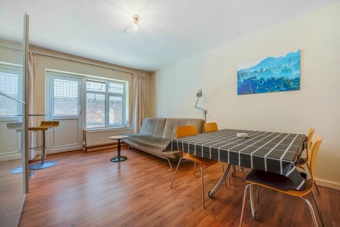 4 Bedroom Flat To Rent In Murray Grove, London, N1