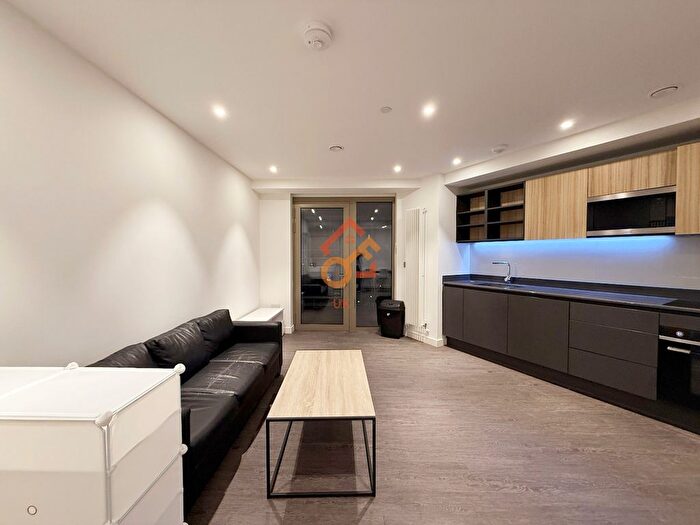 2 Bedroom Flat To Rent In Western Gateway, London, E16