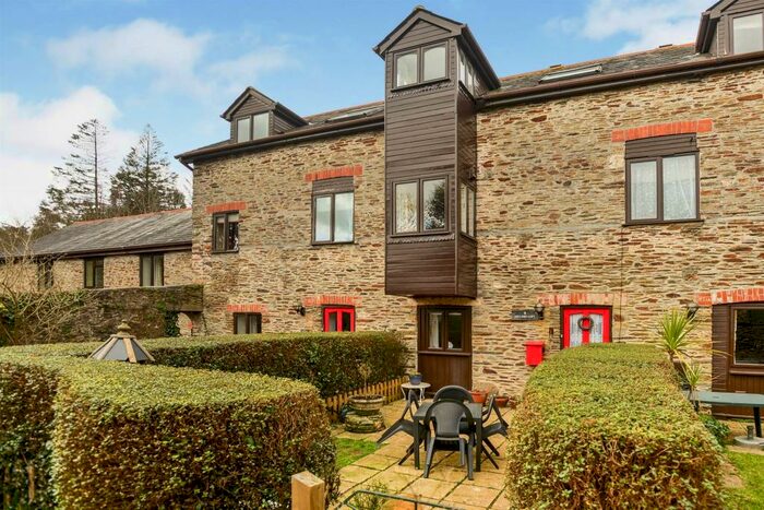2 Bedroom Barn Conversion For Sale In Colmer Estate, Modbury, Ivybridge, PL21