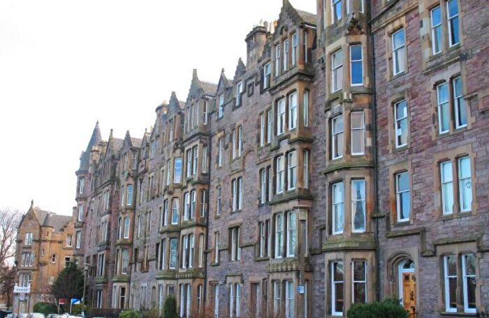 3 Bedroom Flat To Rent In Warrender Park Terrace, Edinburgh, EH9