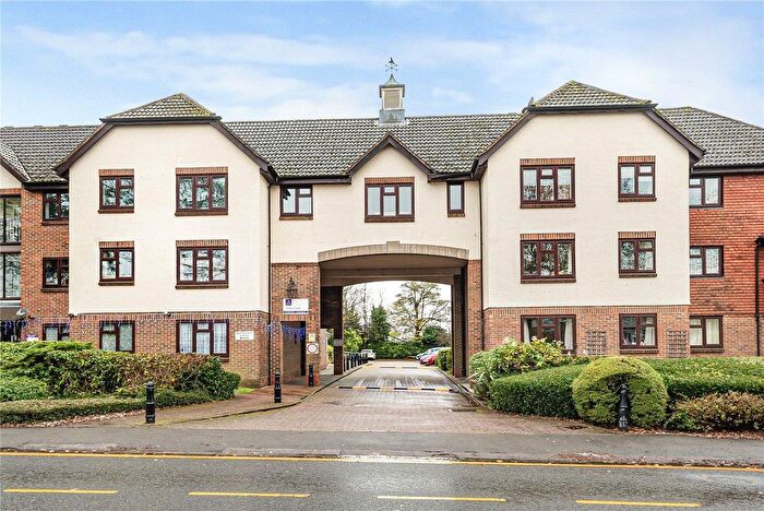 1 Bedroom Flat For Sale In Main Road, Biggin Hill, Westerham, TN16