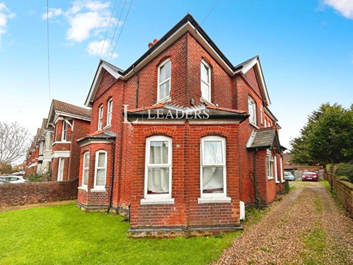 2 Bedroom Flat To Rent In Arthur Road, Southampton, Hampshire, SO15