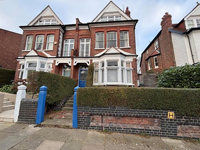 2 Bedroom Flat To Rent In Stanhope Gardens, Highgate, N6