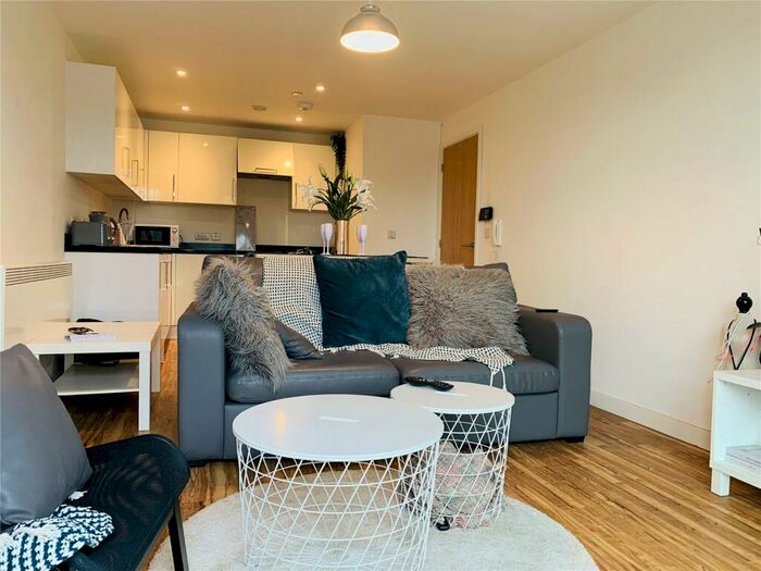 1 Bedroom Flat To Rent In Aire, Cross Green Lane, LS9