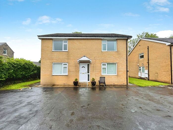 1 Bedroom Flat For Sale In Eccles Court, Bradford, BD2