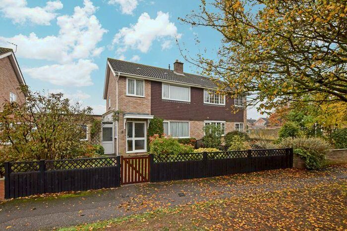 3 Bedroom House To Rent In Sudeley Walk, Putnoe Area, Bedford, MK41