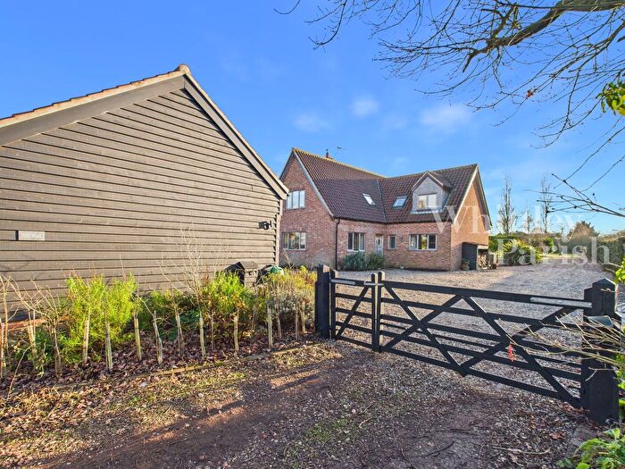 5 Bedroom Detached House For Sale In West End, Saxlingham Thorpe, NR15
