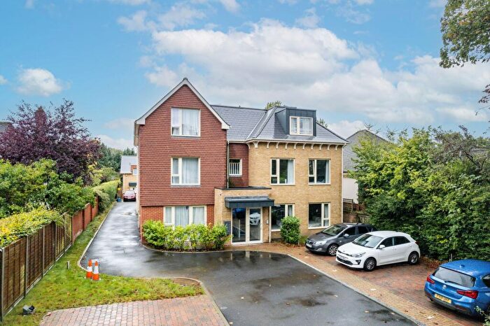 2 Bedroom Flat For Sale In Smitham Bottom Lane, Purley, CR8
