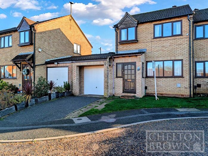 3 Bedroom Semi Detached House For Sale In Kelburn Close, East Hunsbury, Northampton, NN4