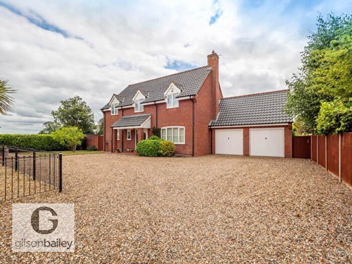 4 Bedroom Detached House For Sale In Broadland Views, Cantley, NR13