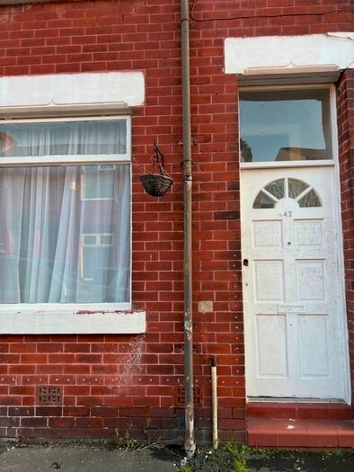 2 Bedroom Semi-Detached House To Rent In Gordon Street, Abbey Hey, Manchester, M18