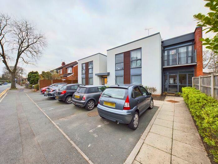 2 Bedroom Flat To Rent In Old Crofts Bank, Urmston, Trafford, M41