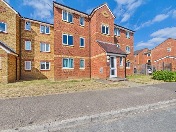 Studio For Sale In Redford Close, Feltham, Middlesex, TW13