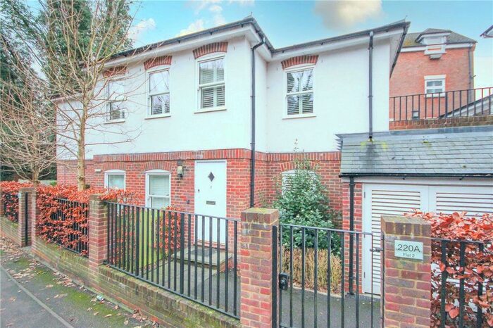 2 Bedroom Flat To Rent In London Road, St. Albans, Hertfordshire AL1