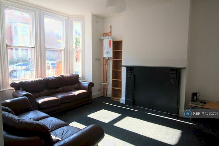 5 Bedroom Terraced House To Rent In Highfield Street, Leicester, LE2