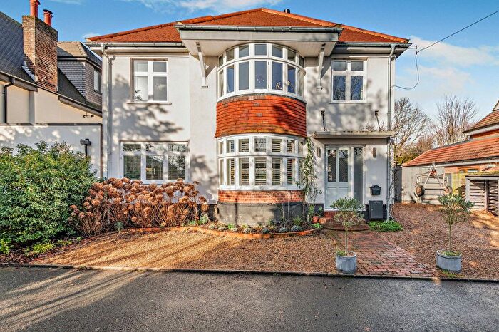 6 Bedroom Detached House For Sale In Hadlow Road, Tonbridge, Kent, TN9