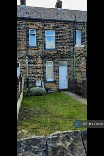 3 Bedroom Terraced House To Rent In Dick Lane, Tyersal, Bradford, BD4