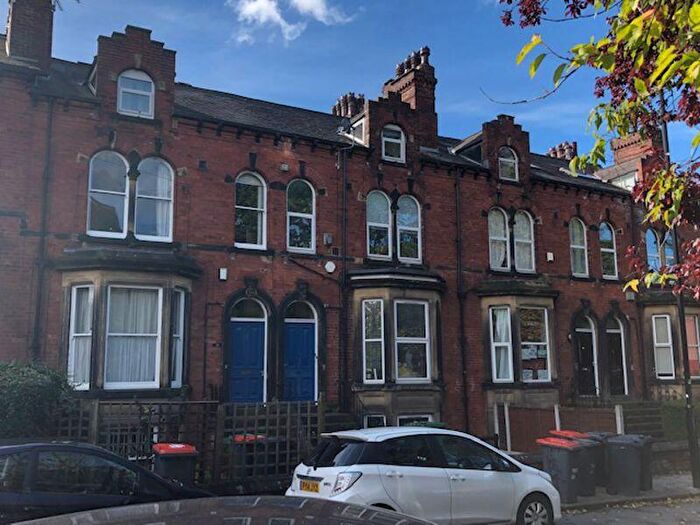 3 Bedroom Duplex To Rent In St. Michaels Road, Leeds, LS6