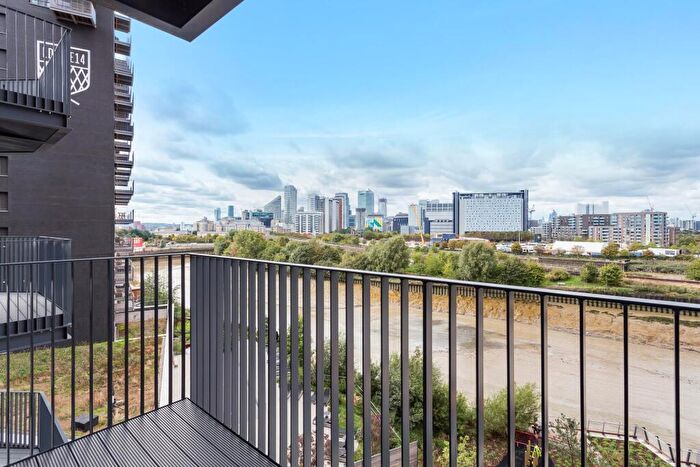 1 Bedroom Apartment For Sale In Modena House, London City Island, London, E14