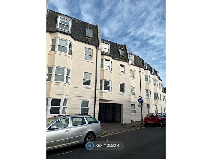 1 Bedroom Flat To Rent In Marlow Court, Brighton, BN2