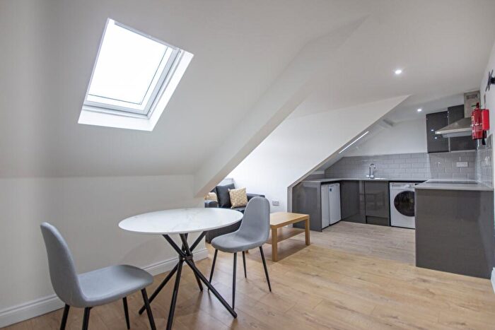 2 Bedroom Apartment To Rent In - Hutton Terrace, Newcastle Upon Tyne, Tyne And Wear, NE2