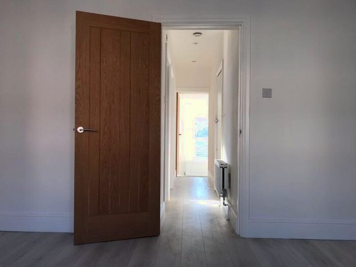 1 Bedroom Flat To Rent In Fulham Palace Road, Hammersmith, W6