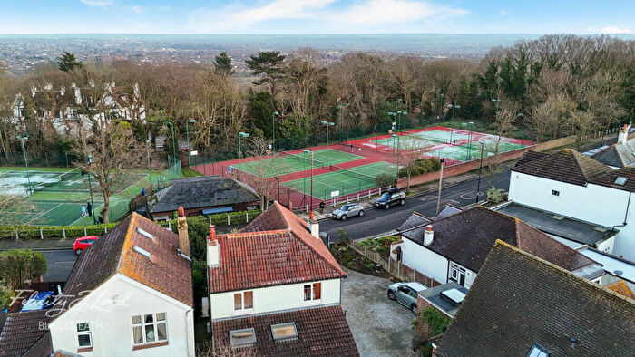 3 Bedroom Detached House For Sale In Eaglesfield Road, London, SE18