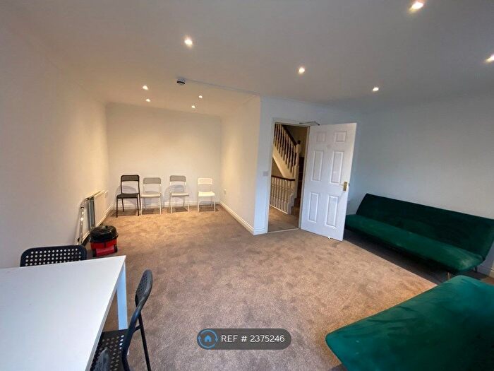 4 Bedroom Terraced House To Rent In Waterside Lane, Colchester, CO2