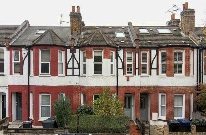 2 Bedroom Flat To Rent In Southfield Road, London, W4