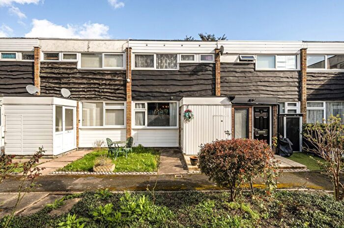 2 Bedroom Terraced House For Sale In Craybury End, New Eltham, SE9