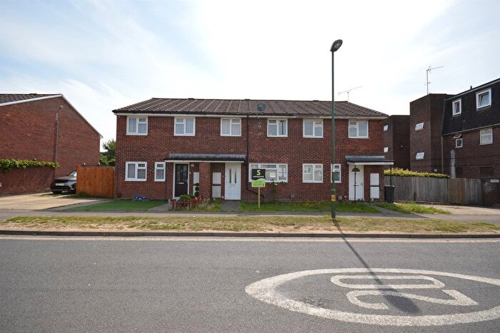 4 Bedroom Terraced House To Rent In Bradshaw Road, Chichester, West Sussex, PO19