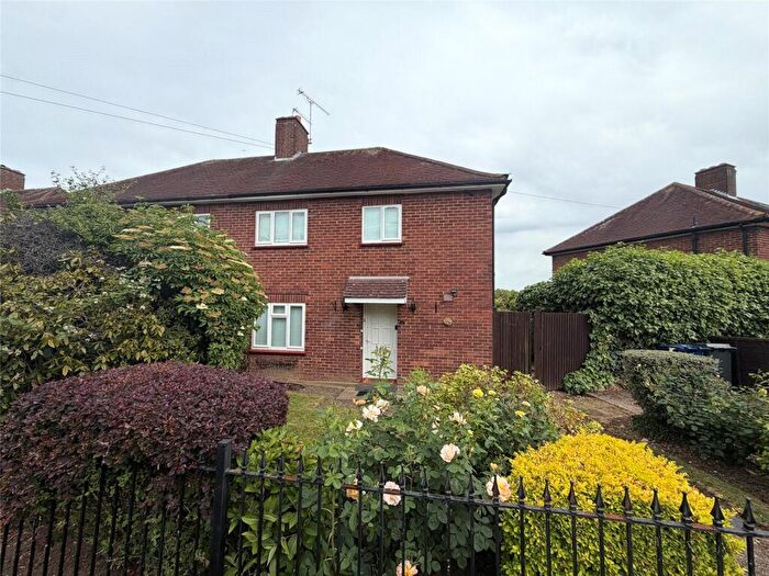 3 Bedroom Semi Detached House To Rent In Greenland Road, Barnet, EN5