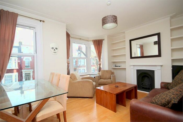 2 Bedroom Flat To Rent In Churchill Road, Willesden, London, NW2