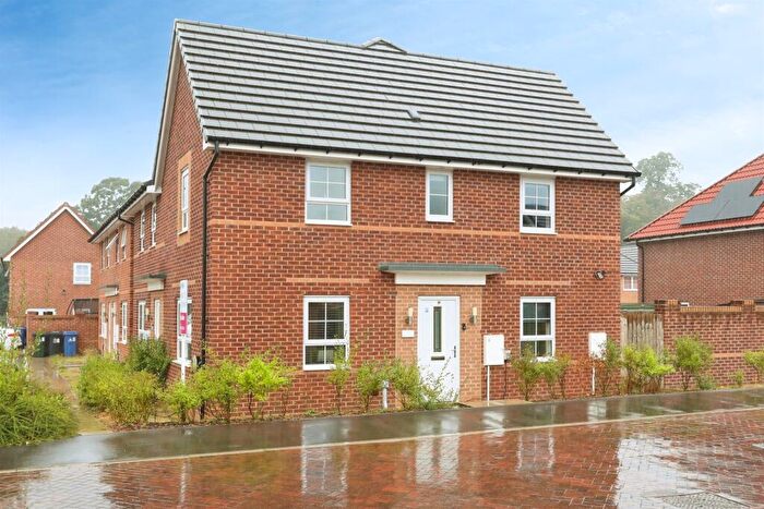 3 Bedroom Semi-Detached House For Sale In Oxbow Drive, Wheatley, Doncaster, DN2