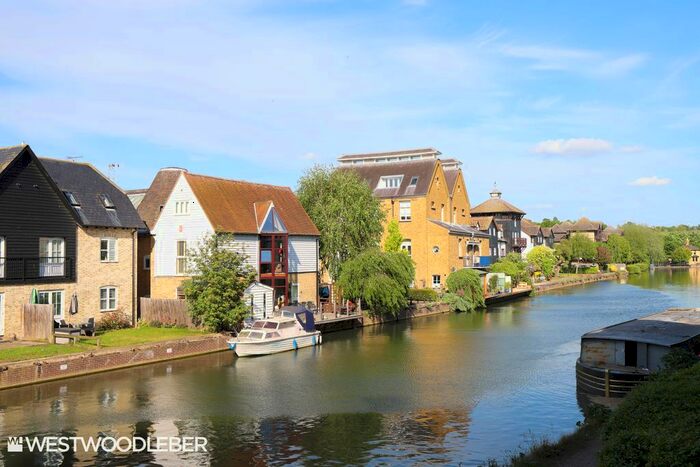 1 Bedroom Flat To Rent In Wickhams Wharf, Viaduct Road, Ware, SG12