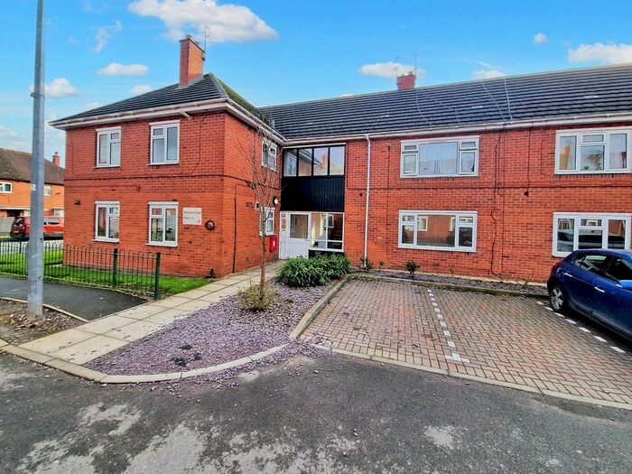 2 Bedroom Flat To Rent In Blatchford Close, Meir, Stoke-On-Trent, ST3