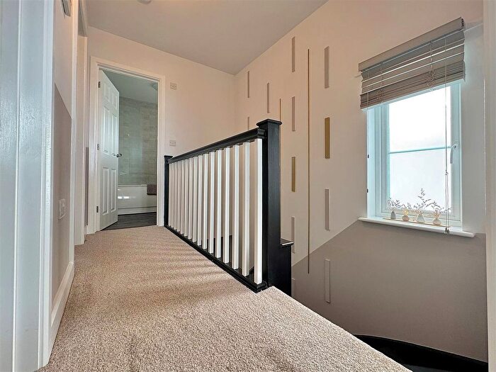 3 Bedroom End Of Terrace House For Sale In Chivilas Road, Camborne, TR14
